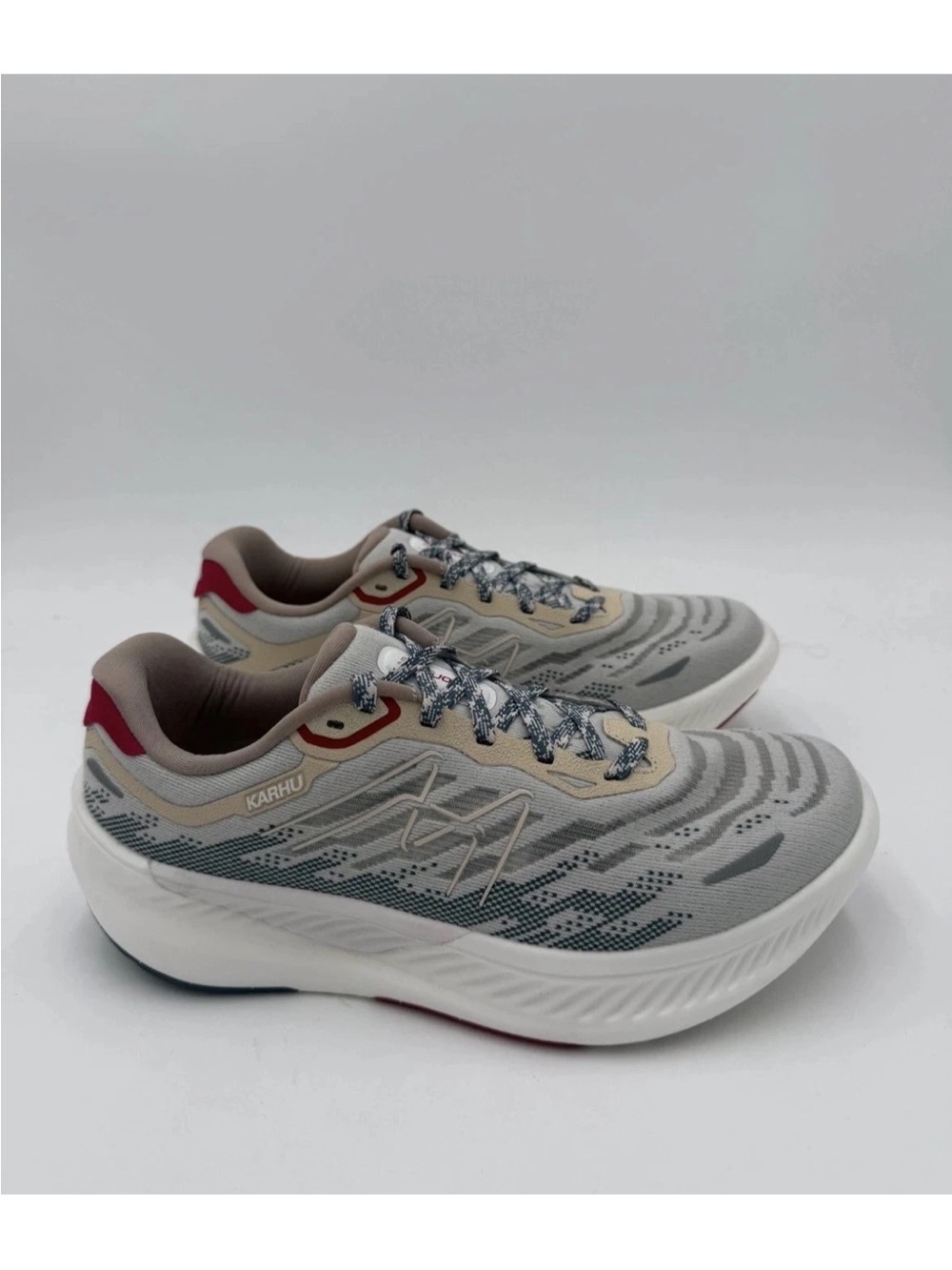 Karhu Fusion 4.5 Sneakers Womens US 8.5 Beige Mesh Lace-Up Running Shoes F201020